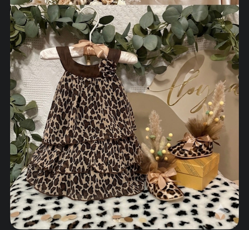 Leopard Print Baby Shower Dress Centerpiece | Wild Keepsake Shoe Set