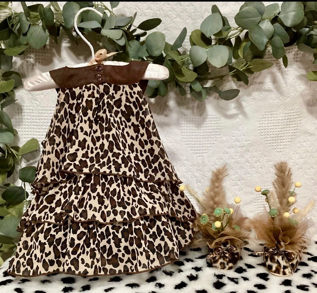 Leopard Print Baby Shower Dress Centerpiece | Wild Keepsake Shoe Set
