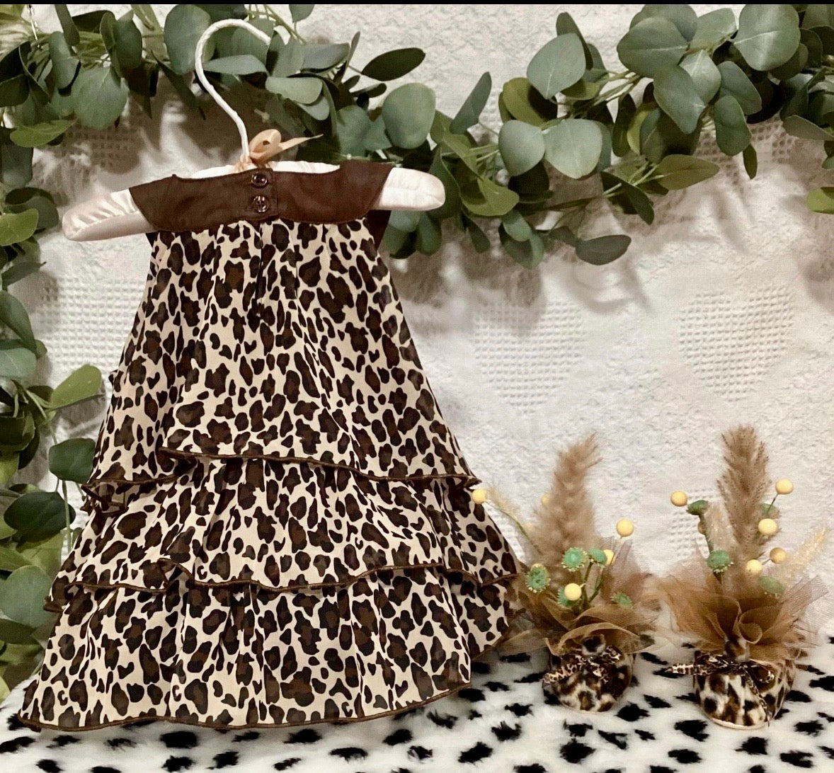 Leopard Print Baby Shower Dress Centerpiece | Wild Keepsake Shoe Set